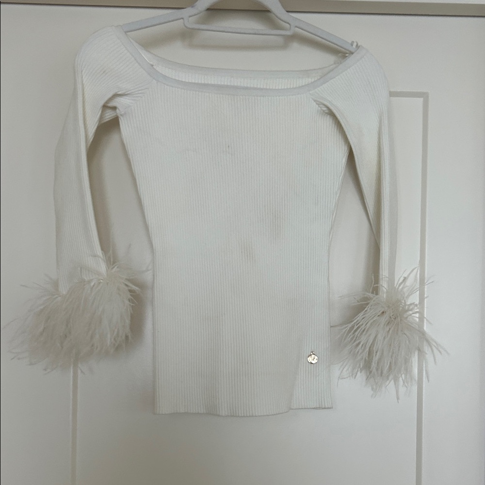 Elegant White Milly Sweater with Feather Cuffs